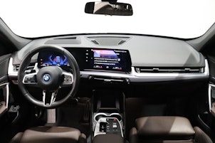 image du véhicule BMW X1 30e xDrive paddles