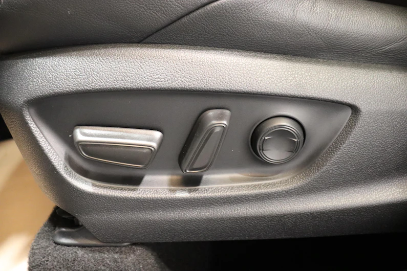 Fahrzeugbild TOYOTA C-HR