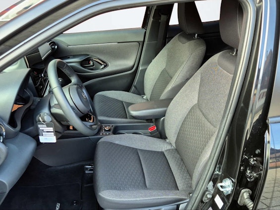 Vehicle image 6 Vehicle image 6