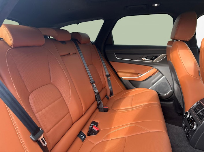 Vehicle image JAGUAR XF