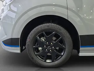Ford Tourneo Custom Bus 320 L1 2.0 EcoBlue 170 PS Sport 4x4
