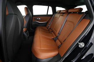https://vehicle.imgix.net/4171183/f9e6ccc0-0b29-4be1-908b-ffb77ce6e783.jpg