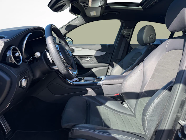 image du véhicule MERCEDES-BENZ GLC 200