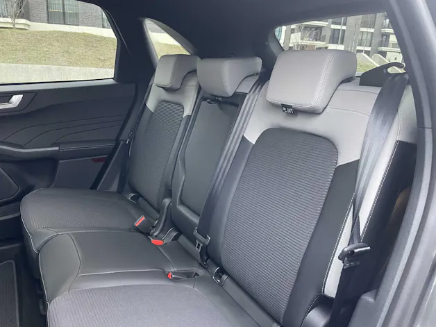 Ford Kuga 2.5 Hybrid Sound Edition 4x4