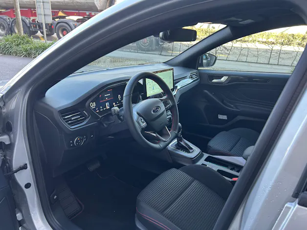 Ford Focus 1.0 MHEV ST-Line X Automat