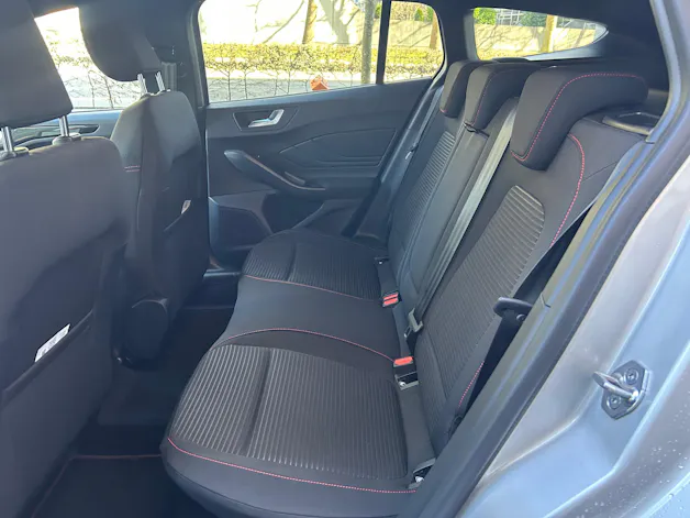 Ford Focus 1.0 MHEV ST-Line X Automat