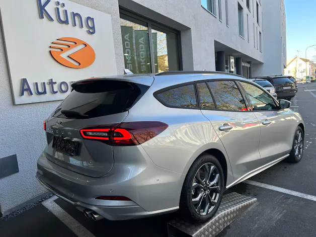 Ford Focus 1.0 MHEV ST-Line X Automat