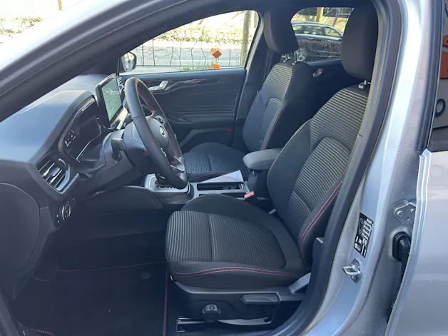 Ford Focus 1.0 MHEV ST-Line X Automat