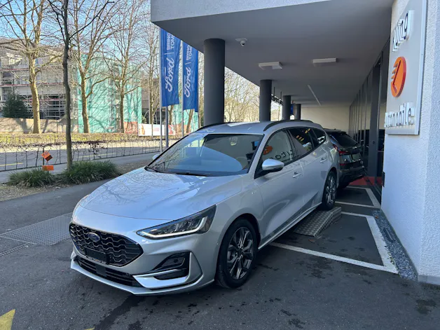 Ford Focus 1.0 MHEV ST-Line X Automat