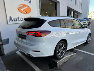 Ford Focus 1.0 MHEV ST-Line X Automat