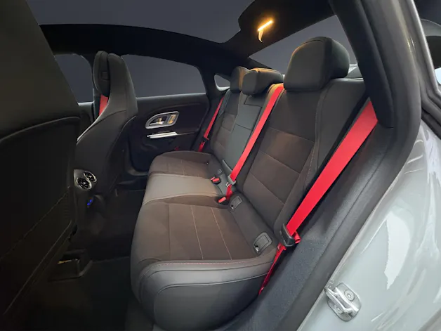 Mercedes-Benz CLA 200 8G-DCT