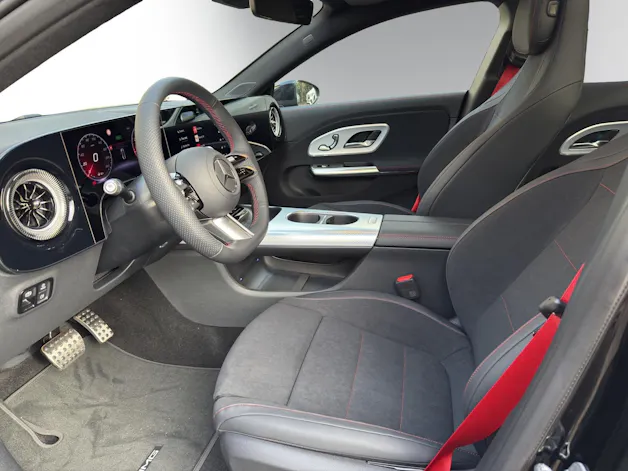 Mercedes-Benz CLA 200 8G-DCT 4Matic