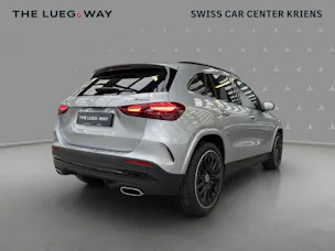 Mercedes-Benz GLA 250 4M - SwissStar / DISTRONIC / 360 Grad Kamera / AHK / Multibeam LED