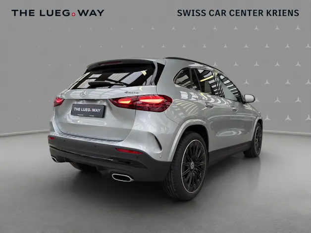 Mercedes-Benz GLA 250 4M - SwissStar / DISTRONIC / 360 Grad Kamera / AHK / Multibeam LED