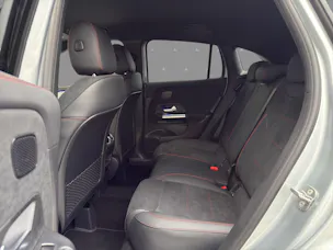 Mercedes-Benz GLA 250 4M - SwissStar / DISTRONIC / 360 Grad Kamera / AHK / Multibeam LED