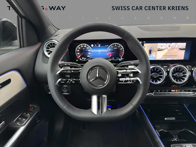 Mercedes-Benz GLA 250 4M - SwissStar / DISTRONIC / 360 Grad Kamera / AHK / Multibeam LED