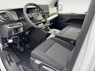 Peugeot Expert 2.0 BlueHDi 145 S&S Vertiefte Kabine Long