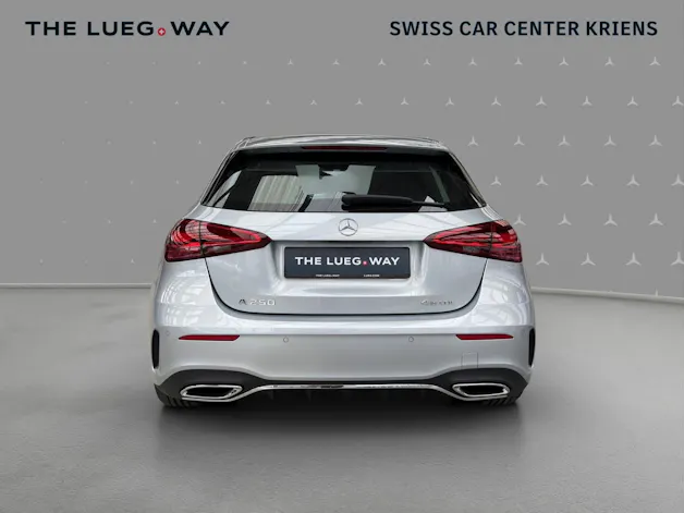 Mercedes-Benz A 250 4M - AMG / DISTRONIC / 360 Grad Kamera / Soundsystem