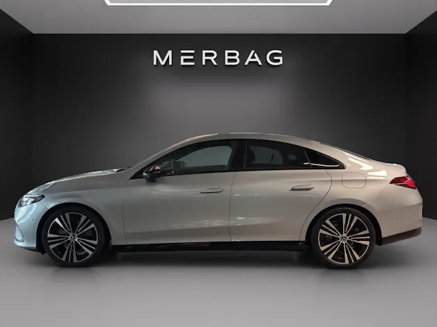 Mercedes-Benz CLA 220 4Matic 8G-DCT