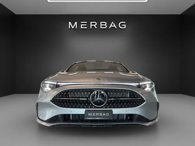 Mercedes-Benz CLA 220 4Matic 8G-DCT