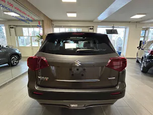 Suzuki Vitara 1.4 T Sakura Top Hybrid 4x4