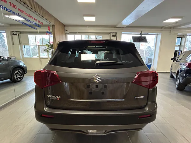 Suzuki Vitara 1.4 T Sakura Top Hybrid 4x4