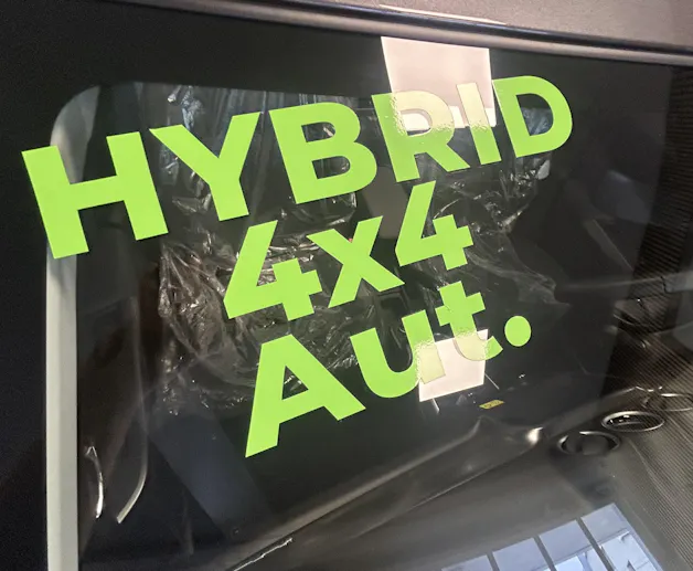 Suzuki Vitara 1.4 T Sakura Top Hybrid 4x4
