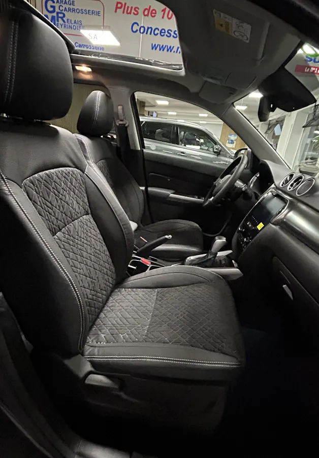 Suzuki Vitara 1.4 T Sakura Top Hybrid 4x4