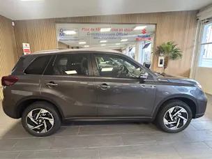 Suzuki Vitara 1.4 T Sakura Top Hybrid 4x4