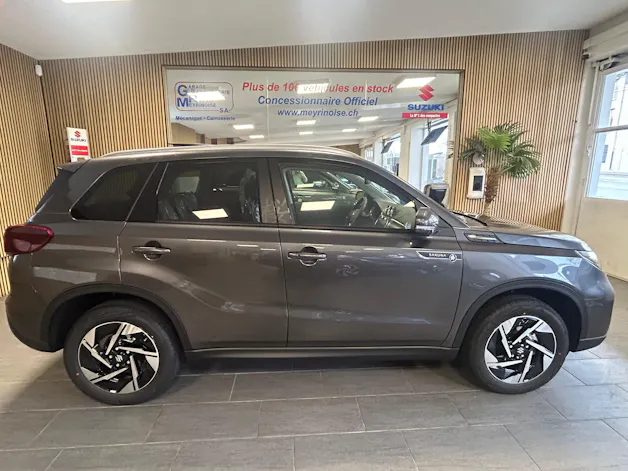 Suzuki Vitara 1.4 T Sakura Top Hybrid 4x4