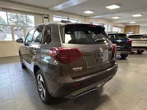 Suzuki Vitara 1.4 T Sakura Top Hybrid 4x4