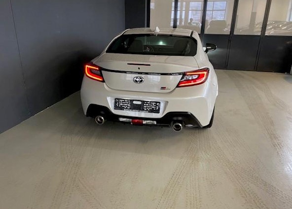 Vehicle image 5 Vehicle image 5