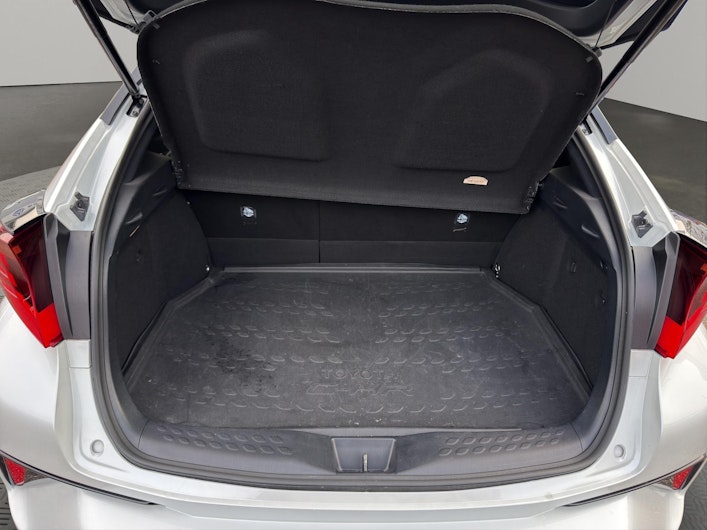 Vehicle image TOYOTA C-HR