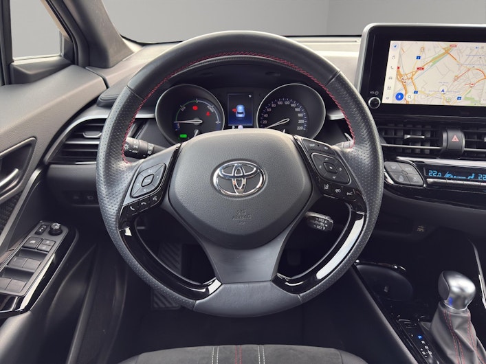 Vehicle image TOYOTA C-HR