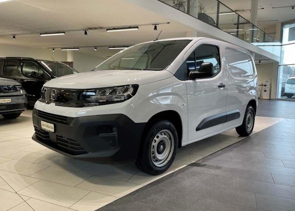 First vehicle image First vehicle image