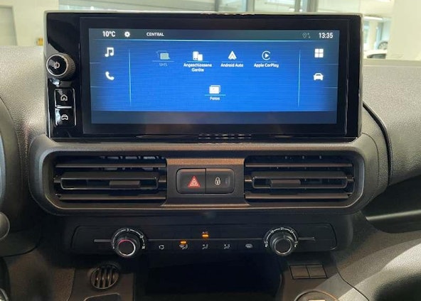 Vehicle image 10 Vehicle image 10