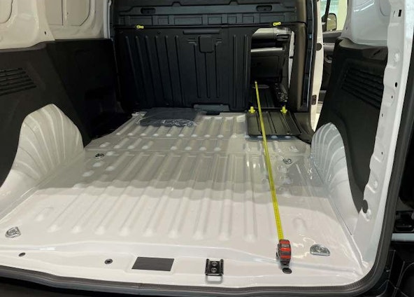 Vehicle image 4 Vehicle image 4