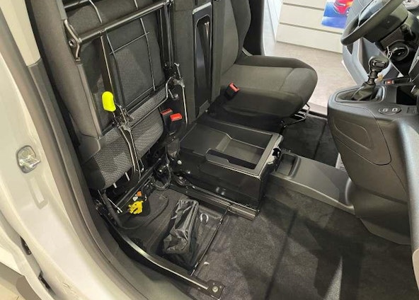 Vehicle image 14 Vehicle image 14