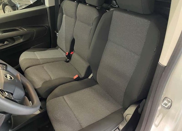 Vehicle image 8 Vehicle image 8