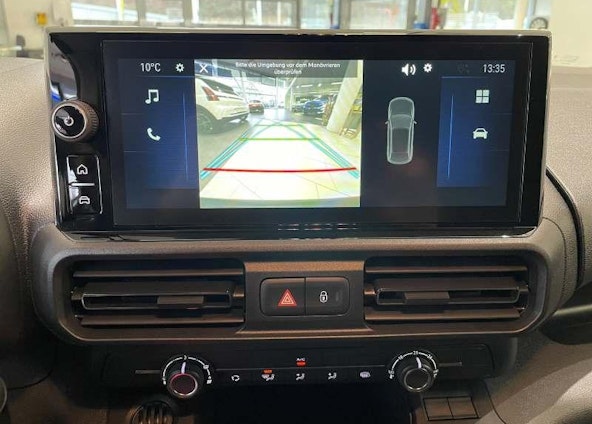 Vehicle image 11 Vehicle image 11