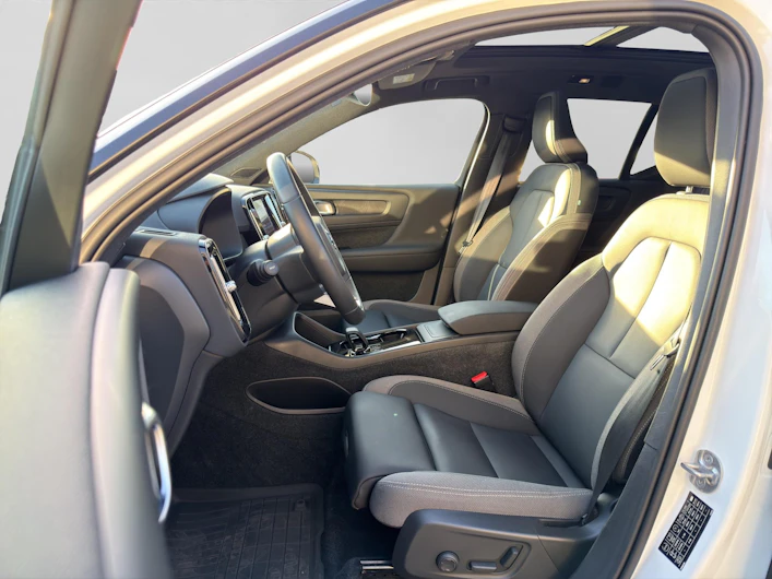 Fahrzeugbild VOLVO XC40