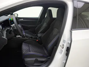 VW Golf VIII 2.0 TSI R-Line DSG 4Motion