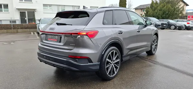 Audi Q4 e-tron 45 Edition Swiss Ski quattro