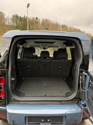 Land Rover Defender 110 P400 I6 X 3.0 AT8