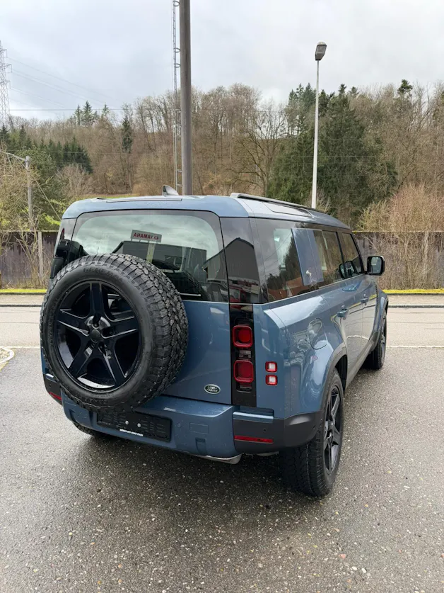 Land Rover Defender 110 P400 I6 X 3.0 AT8