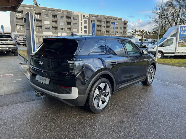 Ford Explorer Extended Range Premium AWD