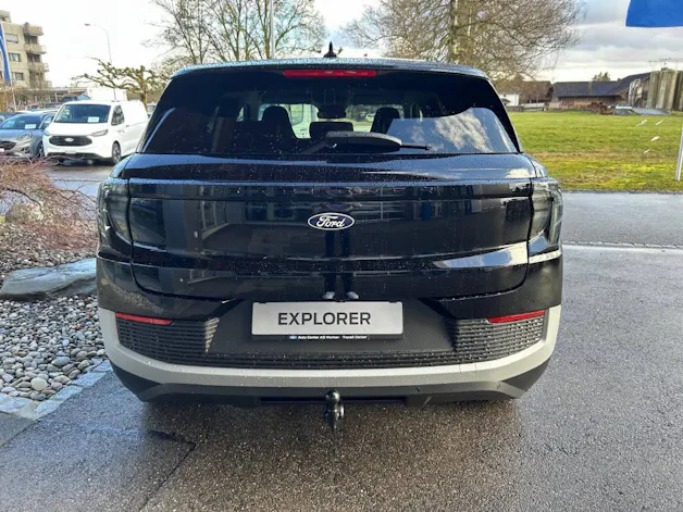 Ford Explorer Extended Range Premium AWD