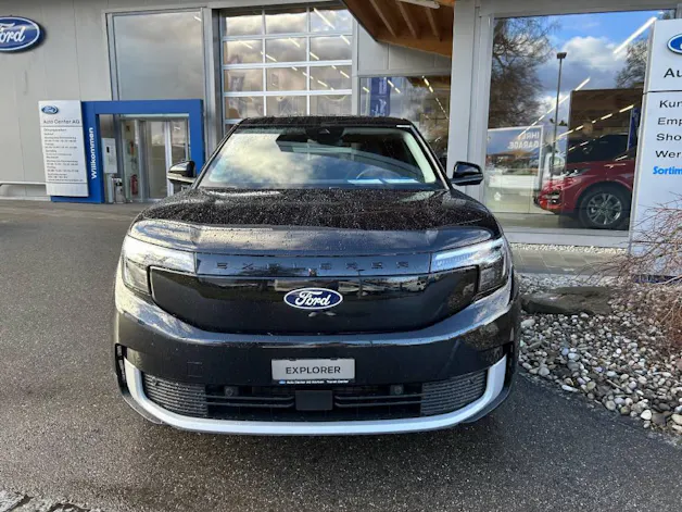 Ford Explorer Extended Range Premium AWD