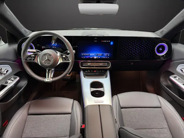 Mercedes-Benz CLA 200 8G-DCT