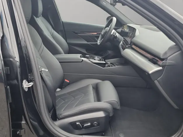 BMW 520d xDrive 48V Touring M Sport Steptronic